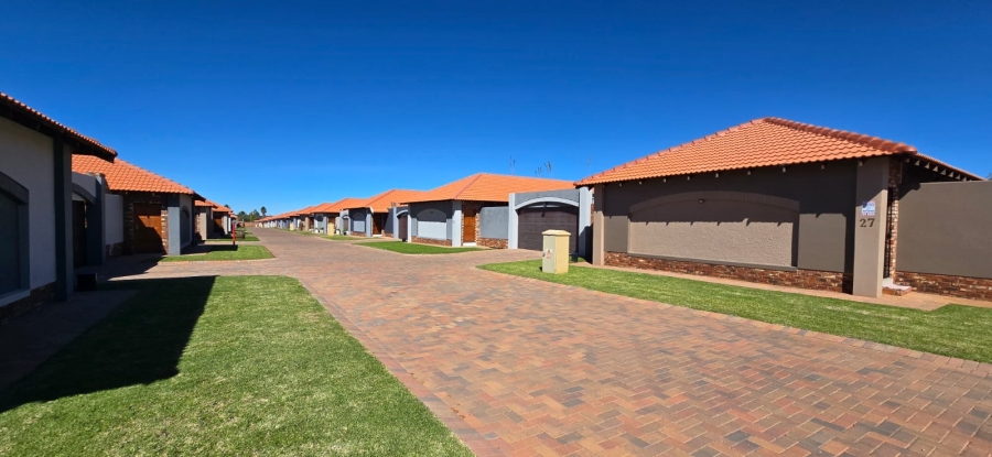 4 Bedroom Property for Sale in Flamwood North West